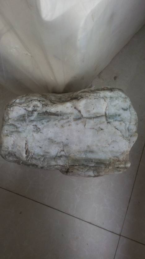 這是什么石頭 能做工藝品嗎